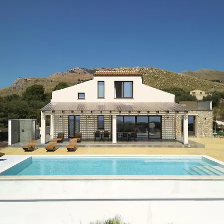Altamarea Villa *