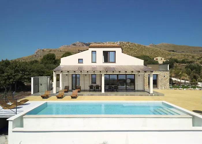Altamarea Villa *
